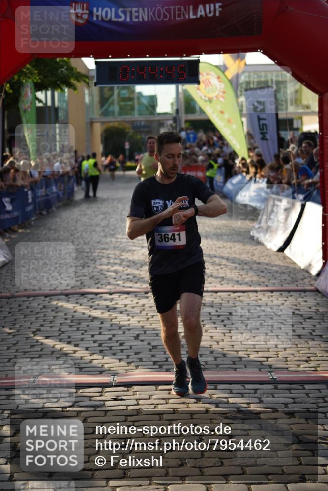 13.06.2025 - Holstenköstenlauf Felixshl http://msf.ph/oto/7954462 13.06.2025 19:44:44 Laufen 2618, 2625, 3641 meine-sportfotos.de