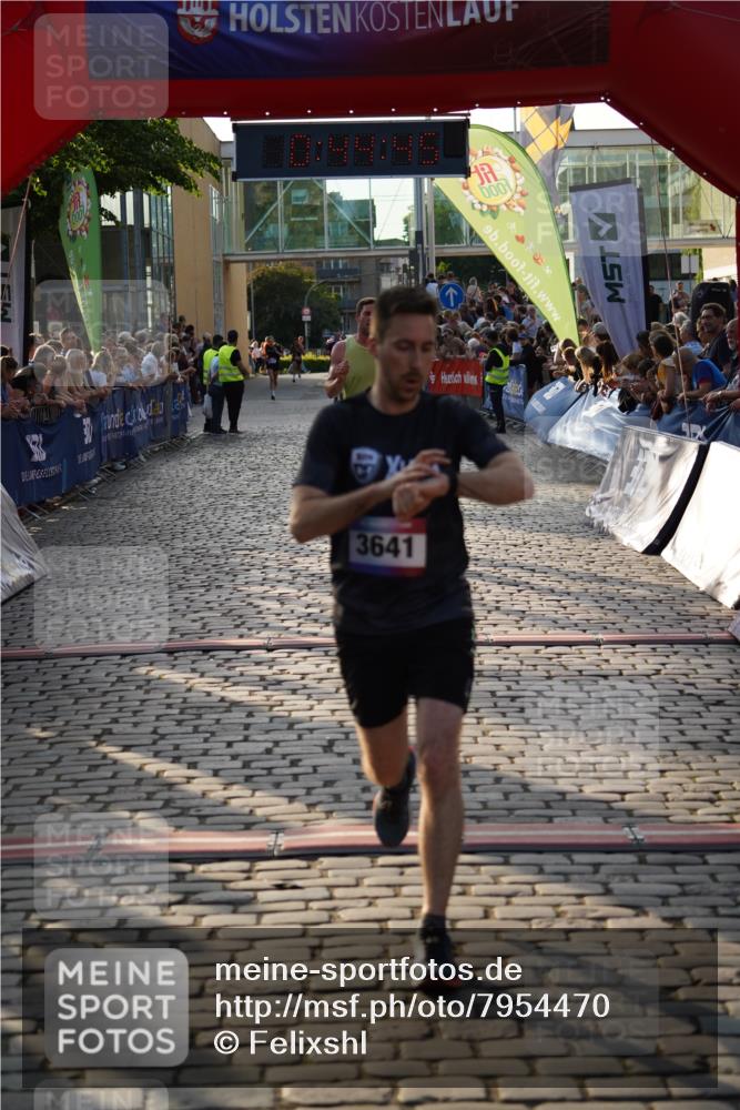 13.06.2025 - Holstenköstenlauf Felixshl http://msf.ph/oto/7954470 13.06.2025 19:44:44 Laufen 2618, 2625, 3641 meine-sportfotos.de
