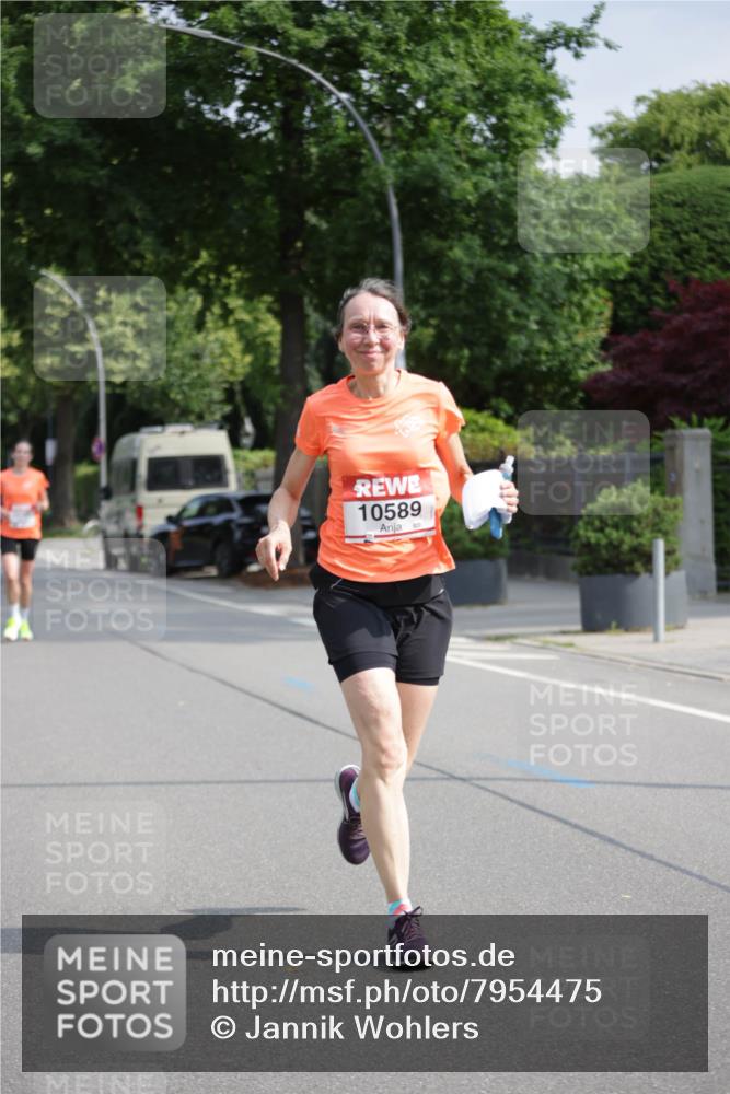15.06.2025 - REWE Women's Run Jannik Wohlers http://msf.ph/oto/7954475 15.06.2025 08:49:40 Laufen 10589 meine-sportfotos.de