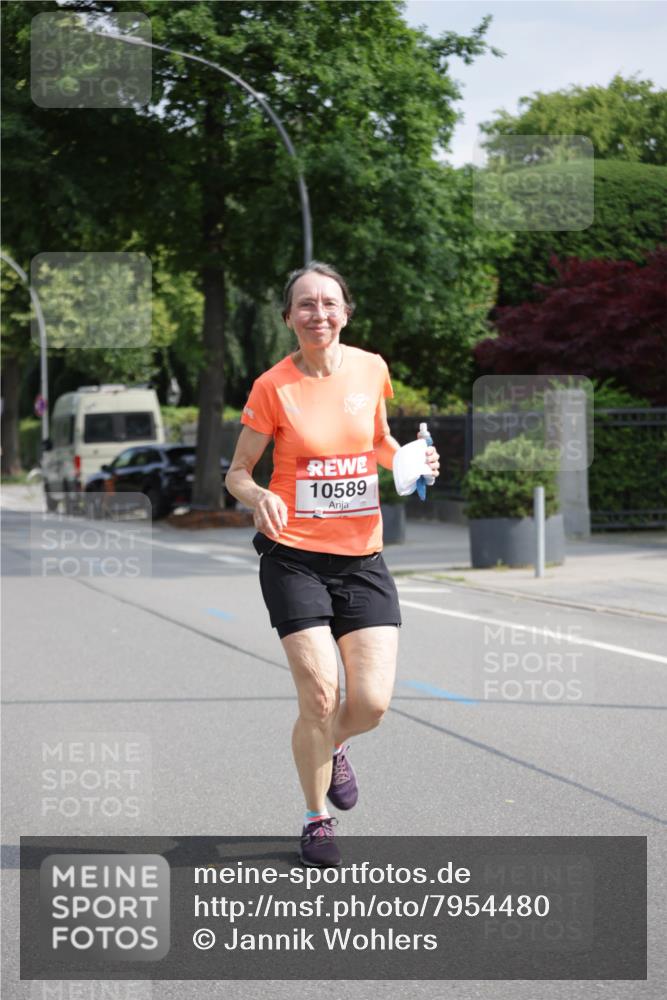 15.06.2025 - REWE Women's Run Jannik Wohlers http://msf.ph/oto/7954480 15.06.2025 08:49:40 Laufen 10589 meine-sportfotos.de
