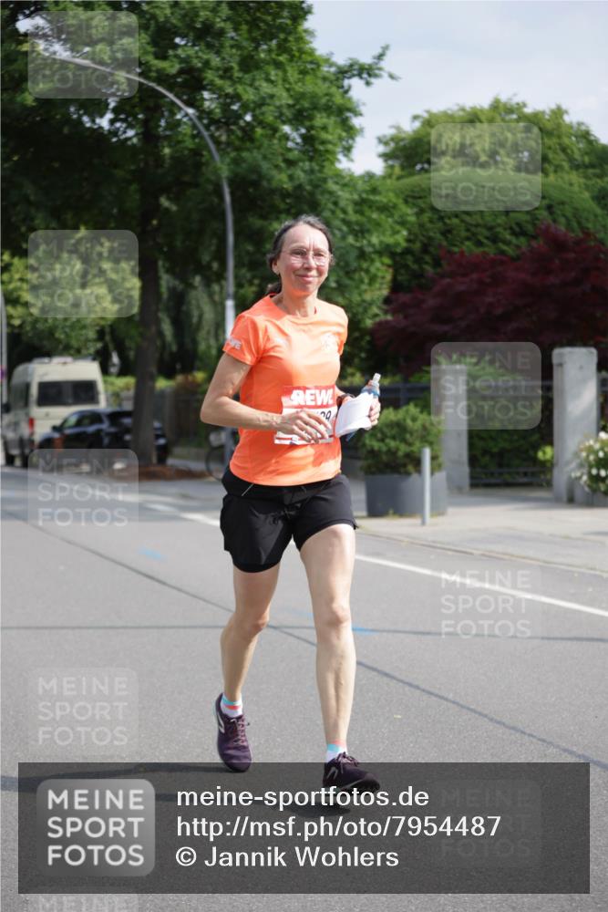 15.06.2025 - REWE Women's Run Jannik Wohlers http://msf.ph/oto/7954487 15.06.2025 08:49:40 Laufen  meine-sportfotos.de