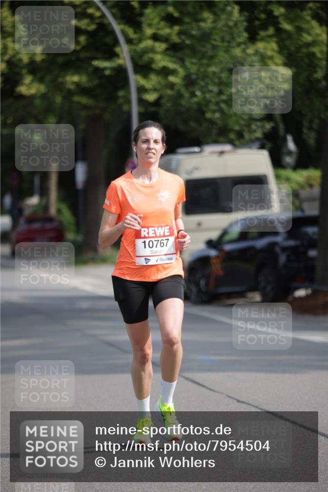 15.06.2025 - REWE Women's Run Jannik Wohlers http://msf.ph/oto/7954504 15.06.2025 08:49:42 Laufen 10767 meine-sportfotos.de