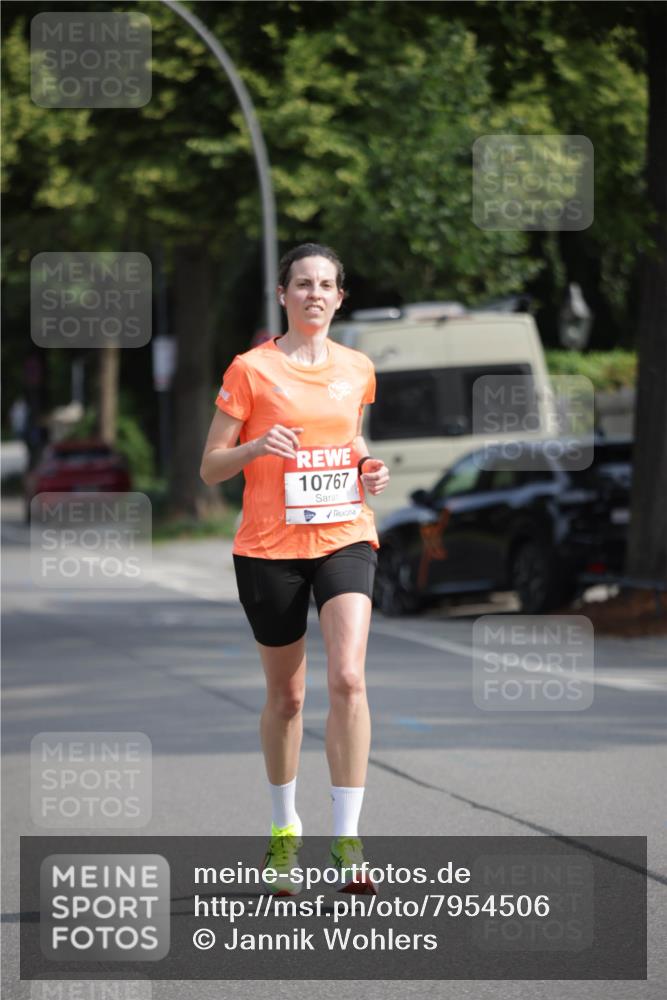 15.06.2025 - REWE Women's Run Jannik Wohlers http://msf.ph/oto/7954506 15.06.2025 08:49:42 Laufen 10767 meine-sportfotos.de