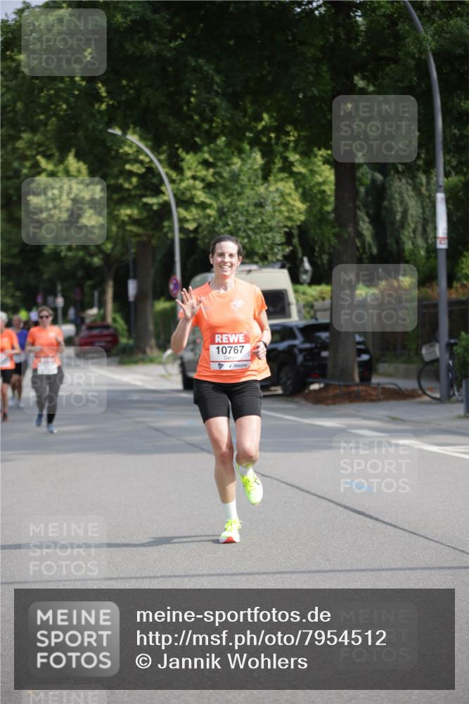 15.06.2025 - REWE Women's Run Jannik Wohlers http://msf.ph/oto/7954512 15.06.2025 08:49:43 Laufen 10767 meine-sportfotos.de