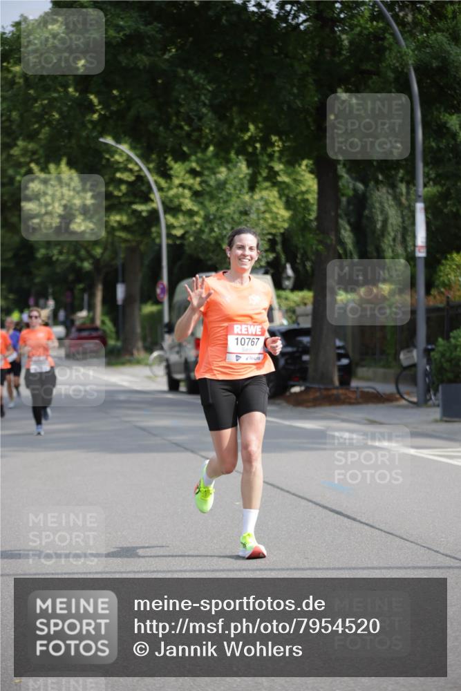 15.06.2025 - REWE Women's Run Jannik Wohlers http://msf.ph/oto/7954520 15.06.2025 08:49:43 Laufen 10767 meine-sportfotos.de