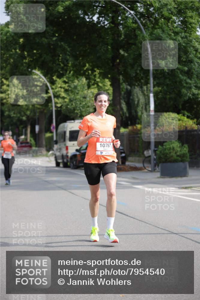 15.06.2025 - REWE Women's Run Jannik Wohlers http://msf.ph/oto/7954540 15.06.2025 08:49:44 Laufen 10767 meine-sportfotos.de