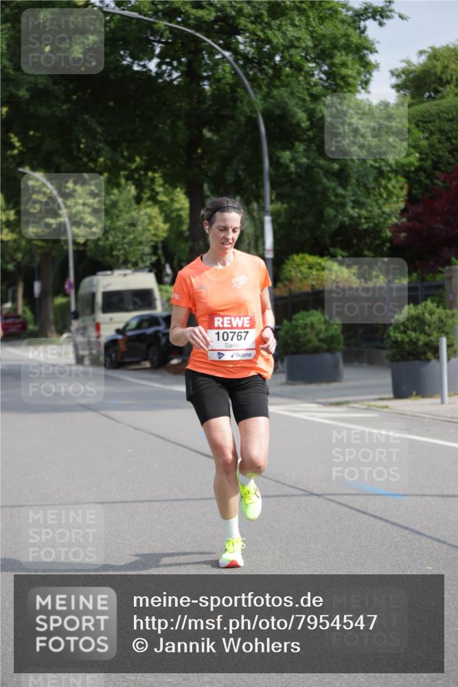 15.06.2025 - REWE Women's Run Jannik Wohlers http://msf.ph/oto/7954547 15.06.2025 08:49:44 Laufen 10767 meine-sportfotos.de