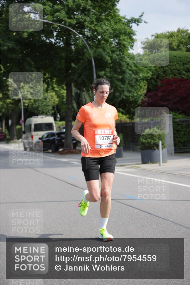 15.06.2025 - REWE Women's Run Jannik Wohlers http://msf.ph/oto/7954559 15.06.2025 08:49:45 Laufen 10767 meine-sportfotos.de