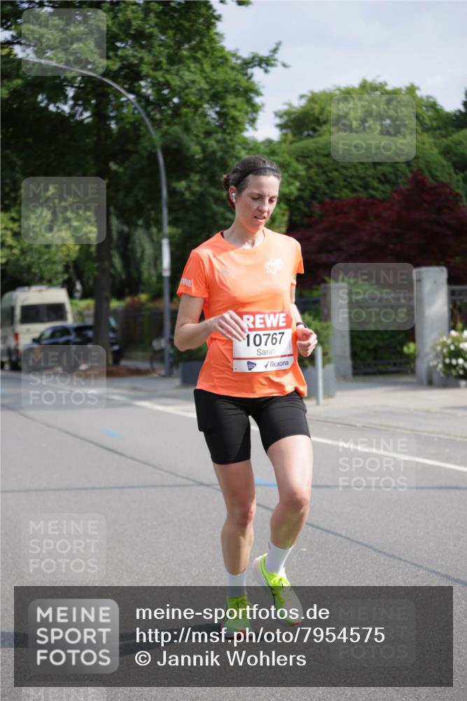 15.06.2025 - REWE Women's Run Jannik Wohlers http://msf.ph/oto/7954575 15.06.2025 08:49:45 Laufen 10767 meine-sportfotos.de