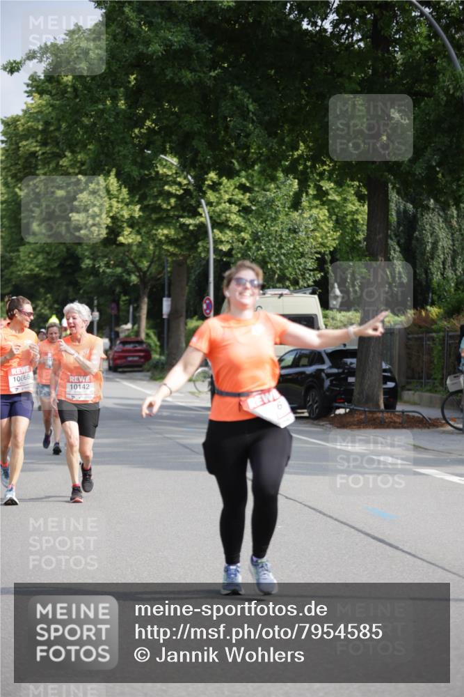 15.06.2025 - REWE Women's Run Jannik Wohlers http://msf.ph/oto/7954585 15.06.2025 08:49:48 Laufen 10666, 10142 meine-sportfotos.de