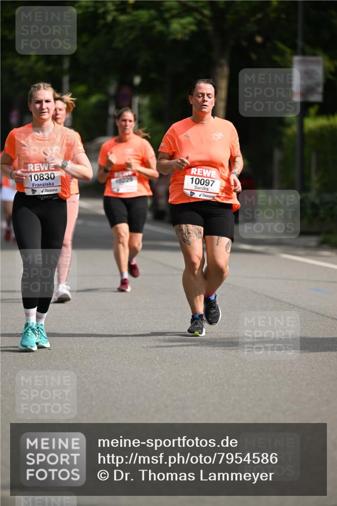 15.06.2025 - REWE Women's Run Dr. Thomas Lammeyer http://msf.ph/oto/7954586 15.06.2025 09:44:24 Laufen 10830, 10097 meine-sportfotos.de