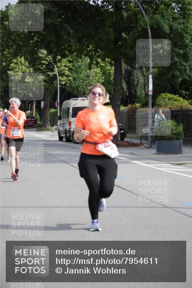 15.06.2025 - REWE Women's Run Jannik Wohlers http://msf.ph/oto/7954611 15.06.2025 08:49:49 Laufen 10142 meine-sportfotos.de