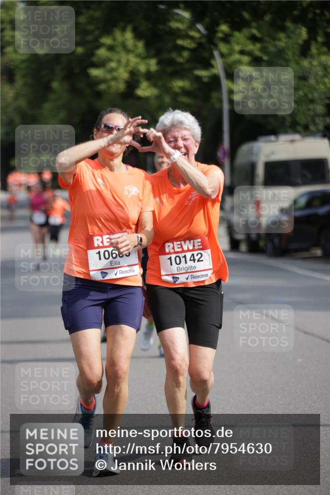 15.06.2025 - REWE Women's Run Jannik Wohlers http://msf.ph/oto/7954630 15.06.2025 08:49:51 Laufen 1066, 10142 meine-sportfotos.de