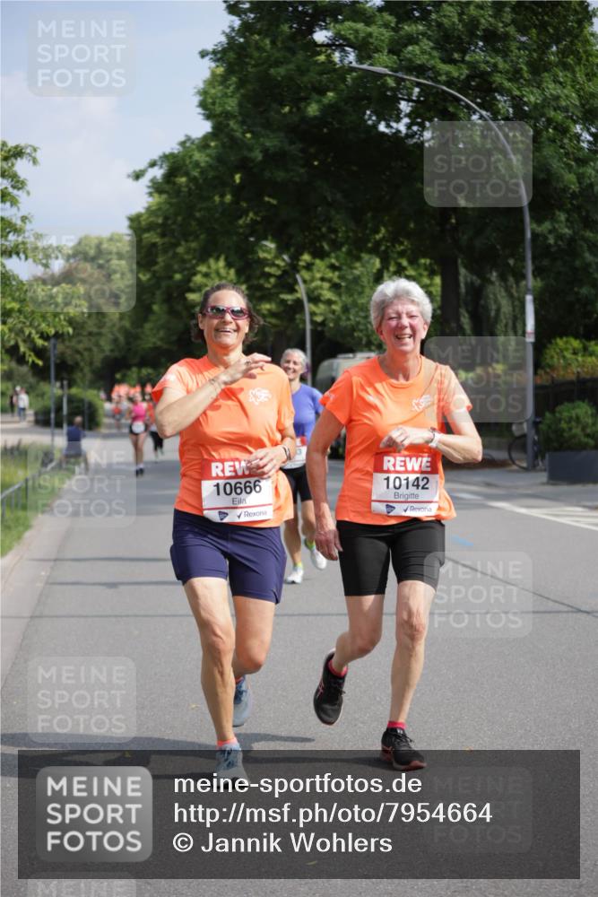 15.06.2025 - REWE Women's Run Jannik Wohlers http://msf.ph/oto/7954664 15.06.2025 08:49:52 Laufen 10666, 10142 meine-sportfotos.de