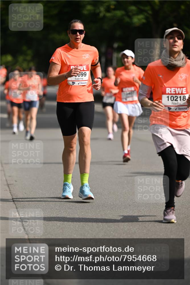 15.06.2025 - REWE Women's Run Dr. Thomas Lammeyer http://msf.ph/oto/7954668 15.06.2025 09:44:31 Laufen 099, 10218 meine-sportfotos.de