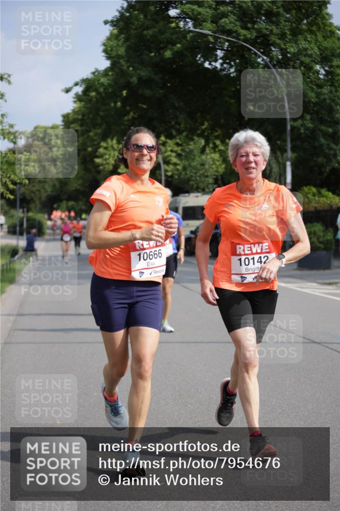 15.06.2025 - REWE Women's Run Jannik Wohlers http://msf.ph/oto/7954676 15.06.2025 08:49:52 Laufen 10666, 10142 meine-sportfotos.de