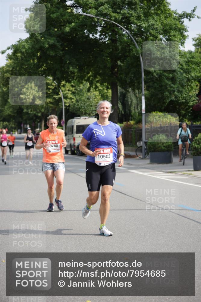 15.06.2025 - REWE Women's Run Jannik Wohlers http://msf.ph/oto/7954685 15.06.2025 08:49:54 Laufen 0780, 10503 meine-sportfotos.de