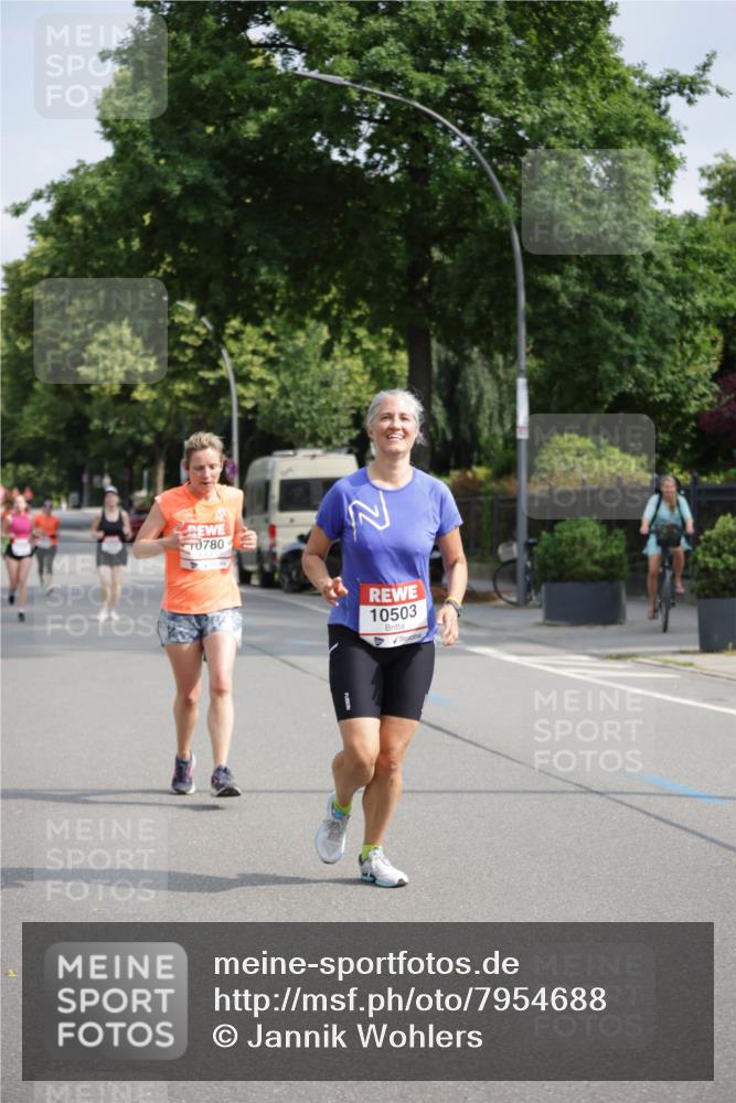15.06.2025 - REWE Women's Run Jannik Wohlers http://msf.ph/oto/7954688 15.06.2025 08:49:54 Laufen 780, 10503 meine-sportfotos.de