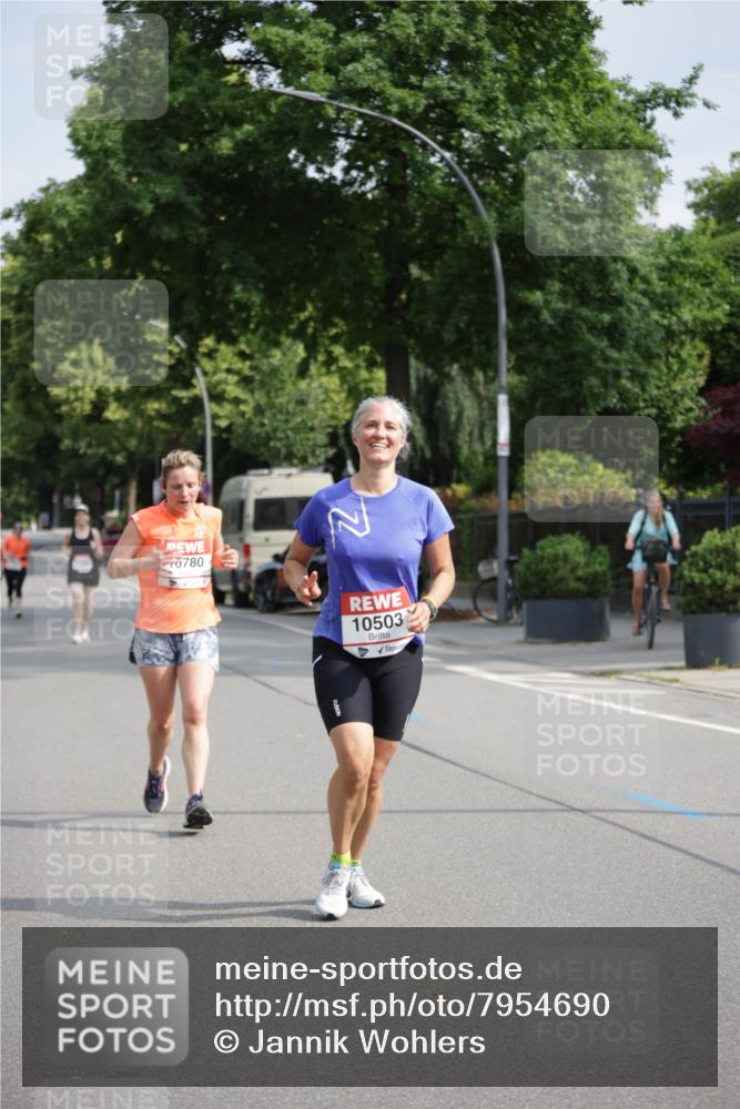 15.06.2025 - REWE Women's Run Jannik Wohlers http://msf.ph/oto/7954690 15.06.2025 08:49:54 Laufen 0780, 22, 10503 meine-sportfotos.de