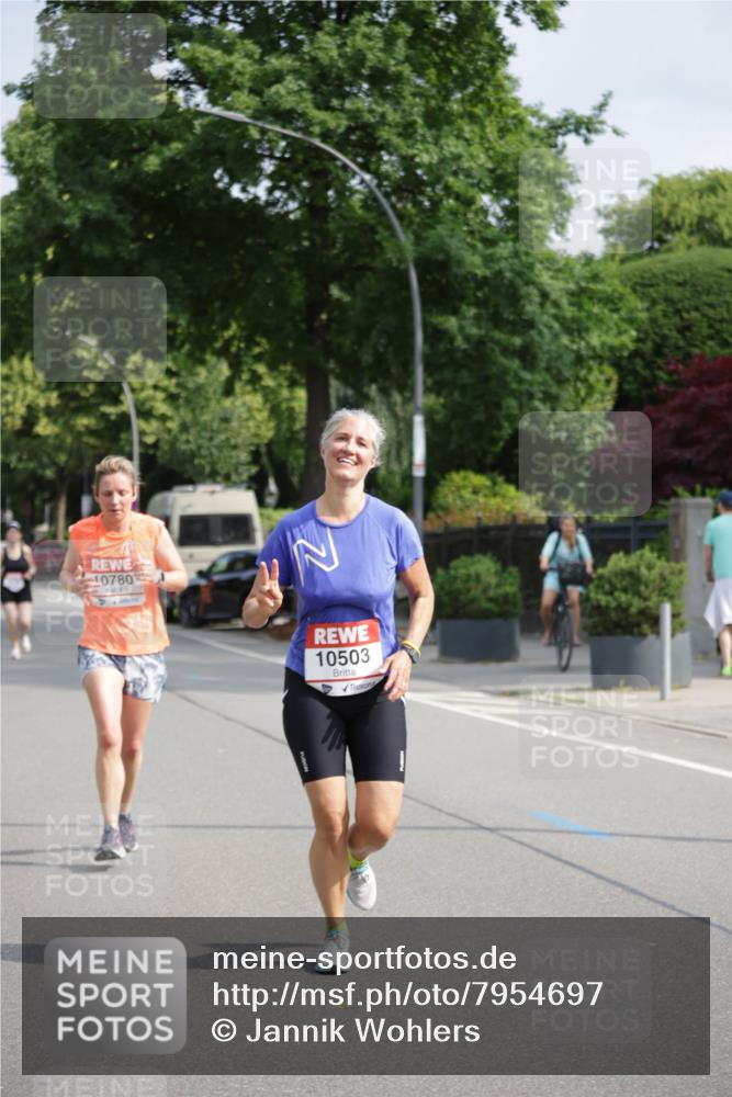 15.06.2025 - REWE Women's Run Jannik Wohlers http://msf.ph/oto/7954697 15.06.2025 08:49:54 Laufen 10780, 10503 meine-sportfotos.de