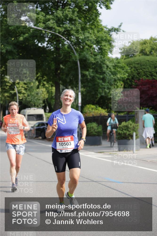 15.06.2025 - REWE Women's Run Jannik Wohlers http://msf.ph/oto/7954698 15.06.2025 08:49:54 Laufen 10780, 10503 meine-sportfotos.de