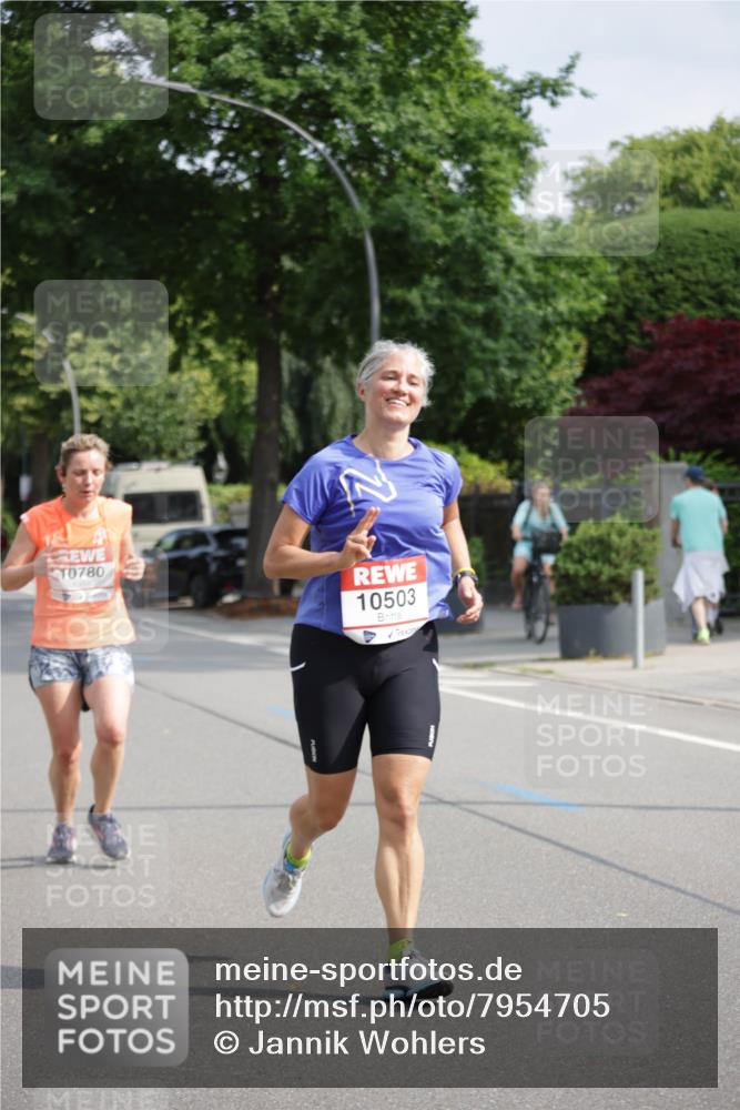 15.06.2025 - REWE Women's Run Jannik Wohlers http://msf.ph/oto/7954705 15.06.2025 08:49:54 Laufen 0780, 10503 meine-sportfotos.de