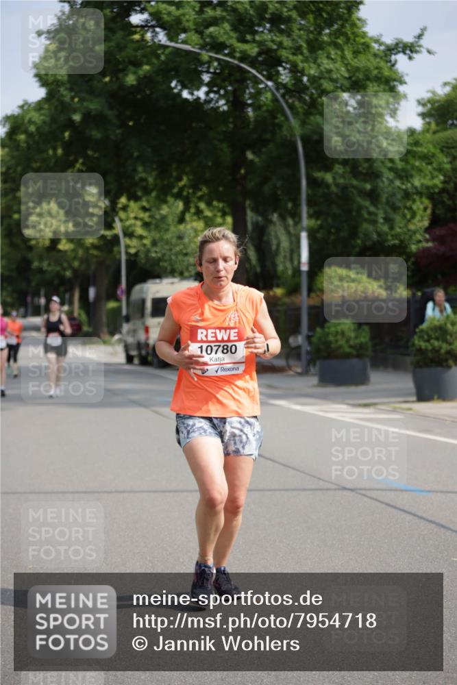 15.06.2025 - REWE Women's Run Jannik Wohlers http://msf.ph/oto/7954718 15.06.2025 08:49:55 Laufen 10780 meine-sportfotos.de