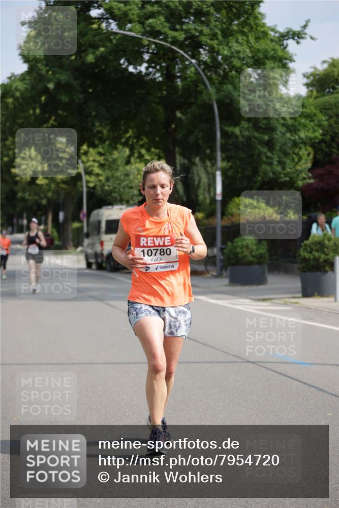 15.06.2025 - REWE Women's Run Jannik Wohlers http://msf.ph/oto/7954720 15.06.2025 08:49:55 Laufen 10780 meine-sportfotos.de