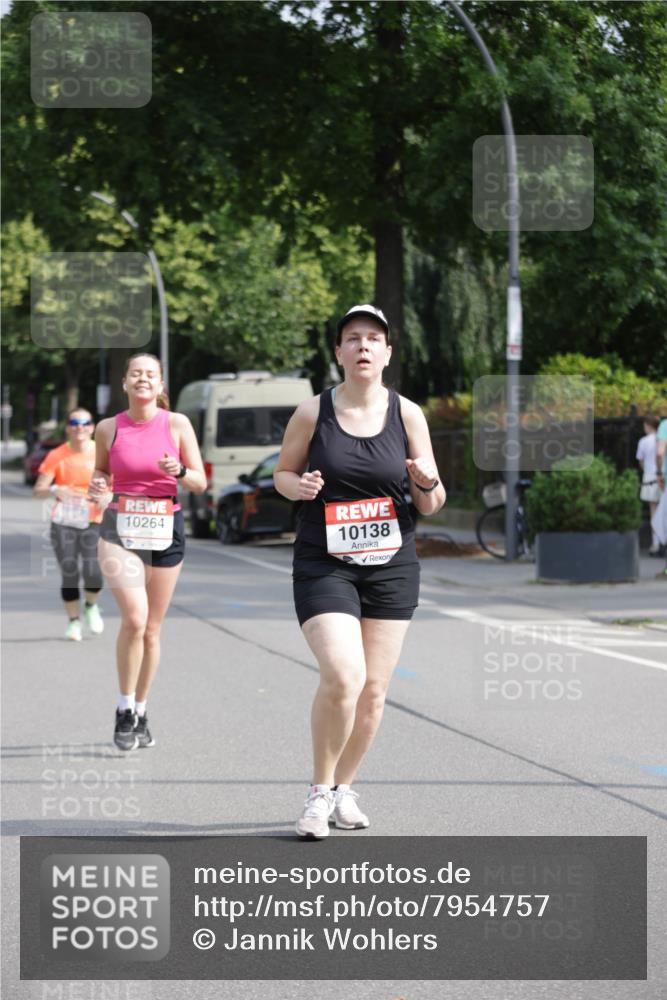 15.06.2025 - REWE Women's Run Jannik Wohlers http://msf.ph/oto/7954757 15.06.2025 08:50:01 Laufen 10264, 10138 meine-sportfotos.de