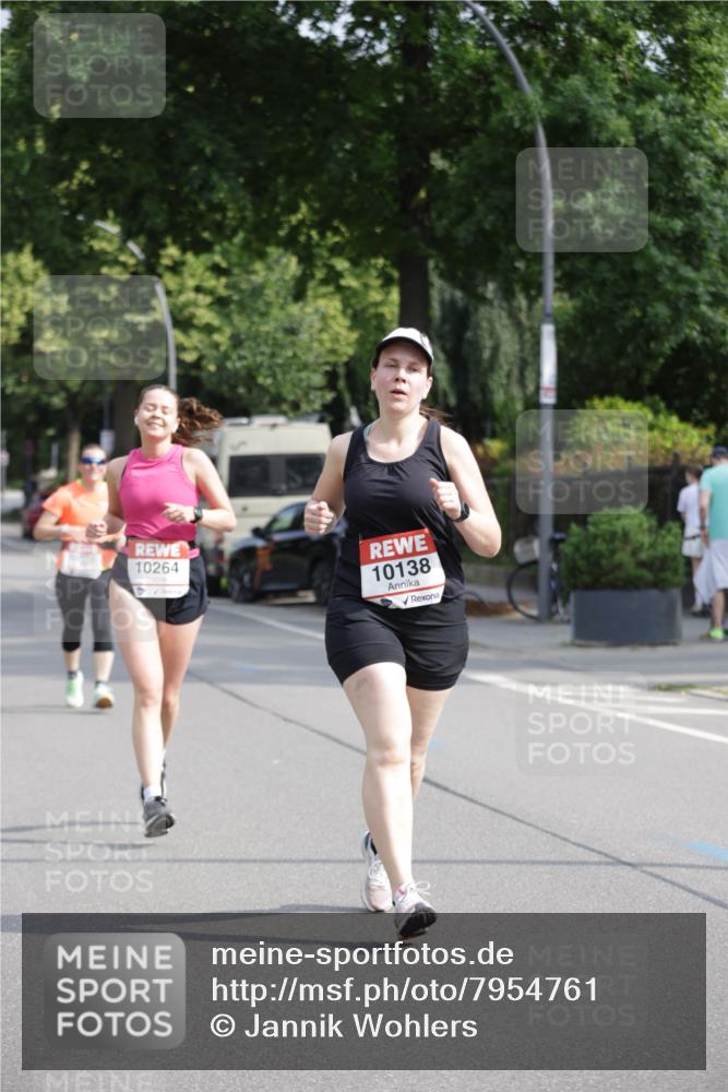 15.06.2025 - REWE Women's Run Jannik Wohlers http://msf.ph/oto/7954761 15.06.2025 08:50:01 Laufen 10264, 10138 meine-sportfotos.de