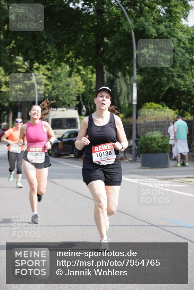 15.06.2025 - REWE Women's Run Jannik Wohlers http://msf.ph/oto/7954765 15.06.2025 08:50:01 Laufen 10264, 10138 meine-sportfotos.de