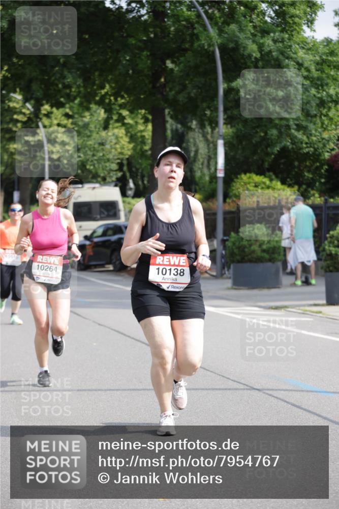 15.06.2025 - REWE Women's Run Jannik Wohlers http://msf.ph/oto/7954767 15.06.2025 08:50:01 Laufen 10264, 10138 meine-sportfotos.de