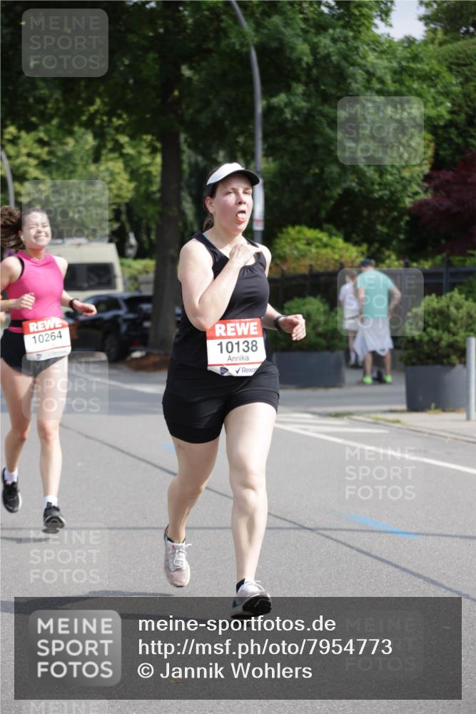 15.06.2025 - REWE Women's Run Jannik Wohlers http://msf.ph/oto/7954773 15.06.2025 08:50:01 Laufen 10264, 10138 meine-sportfotos.de