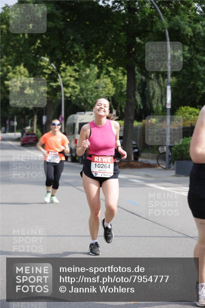 15.06.2025 - REWE Women's Run Jannik Wohlers http://msf.ph/oto/7954777 15.06.2025 08:50:02 Laufen 10264 meine-sportfotos.de