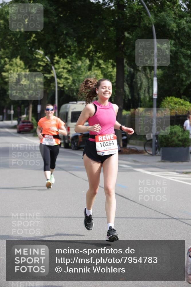 15.06.2025 - REWE Women's Run Jannik Wohlers http://msf.ph/oto/7954783 15.06.2025 08:50:02 Laufen 10264 meine-sportfotos.de