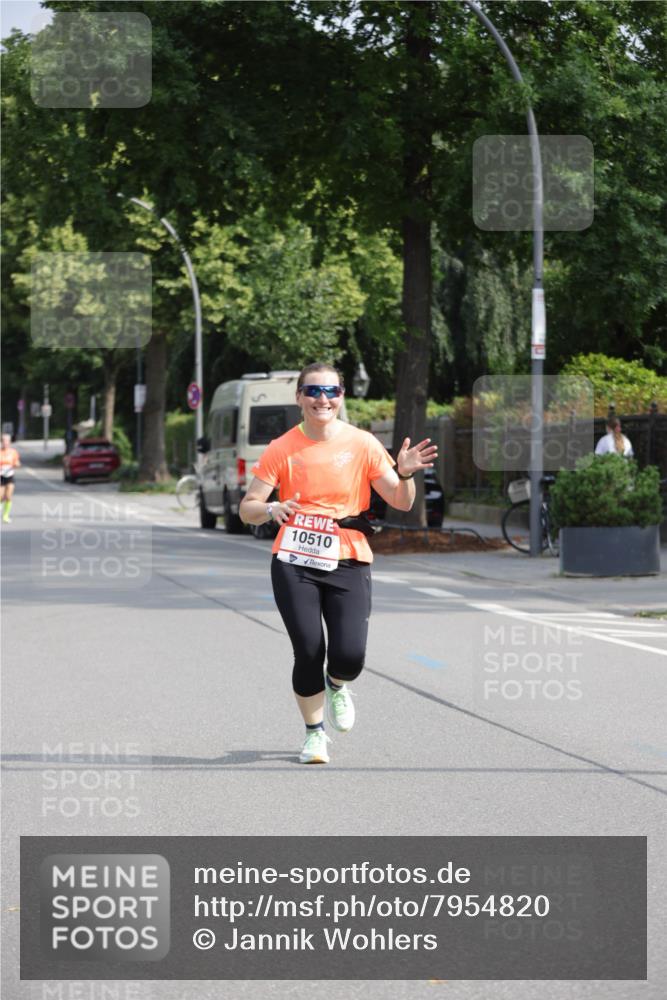 15.06.2025 - REWE Women's Run Jannik Wohlers http://msf.ph/oto/7954820 15.06.2025 08:50:03 Laufen 10510 meine-sportfotos.de