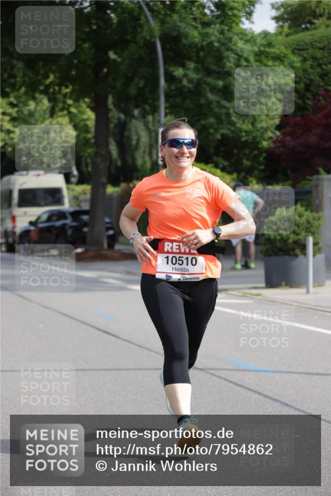 15.06.2025 - REWE Women's Run Jannik Wohlers http://msf.ph/oto/7954862 15.06.2025 08:50:05 Laufen 10510 meine-sportfotos.de