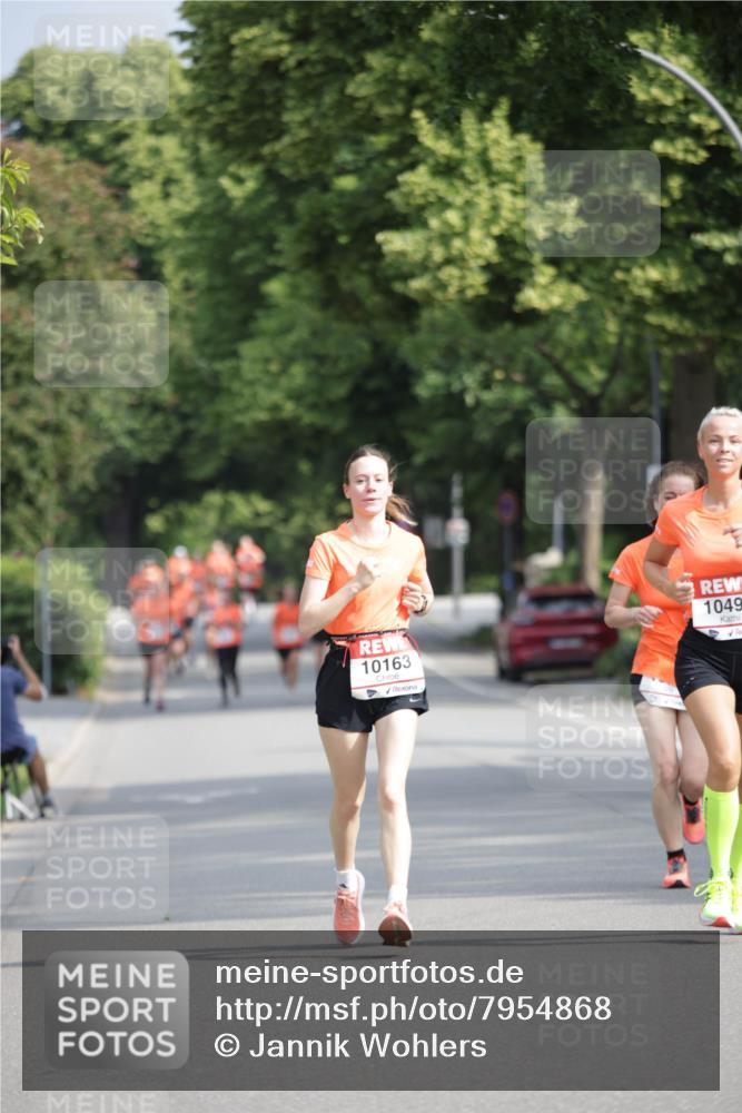 15.06.2025 - REWE Women's Run Jannik Wohlers http://msf.ph/oto/7954868 15.06.2025 08:50:14 Laufen 10163 meine-sportfotos.de