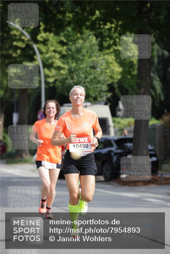 15.06.2025 - REWE Women's Run Jannik Wohlers http://msf.ph/oto/7954893 15.06.2025 08:50:15 Laufen 10490 meine-sportfotos.de