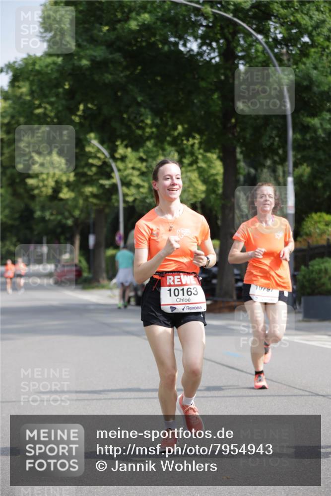 15.06.2025 - REWE Women's Run Jannik Wohlers http://msf.ph/oto/7954943 15.06.2025 08:50:18 Laufen 10163, 10797 meine-sportfotos.de