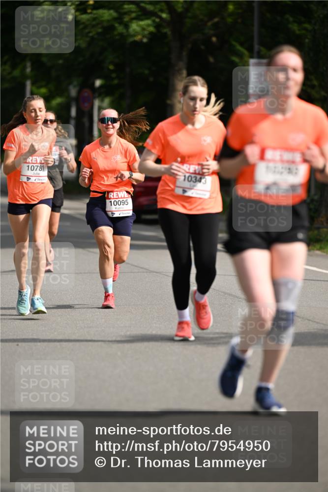 15.06.2025 - REWE Women's Run Dr. Thomas Lammeyer http://msf.ph/oto/7954950 15.06.2025 09:44:52 Laufen 10781, 10095, 10343 meine-sportfotos.de