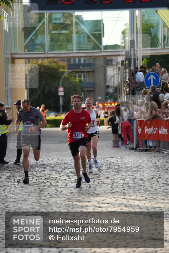 13.06.2025 - Holstenköstenlauf Felixshl http://msf.ph/oto/7954959 13.06.2025 19:45:31 Laufen 2768, 3301, 3586 meine-sportfotos.de