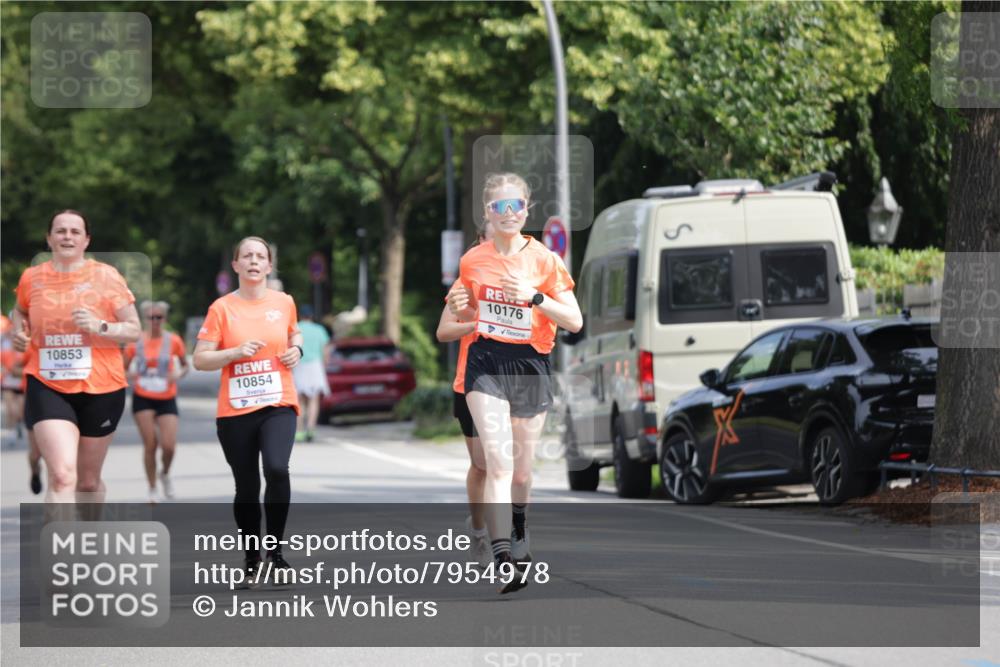 15.06.2025 - REWE Women's Run Jannik Wohlers http://msf.ph/oto/7954978 15.06.2025 08:50:33 Laufen 10853, 10854, 10176 meine-sportfotos.de