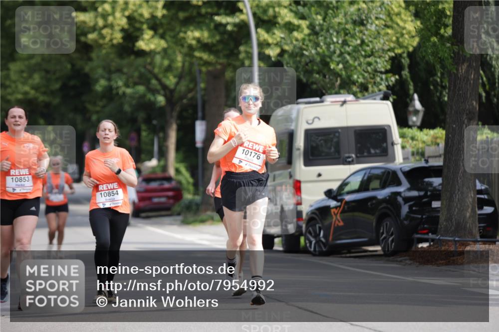 15.06.2025 - REWE Women's Run Jannik Wohlers http://msf.ph/oto/7954992 15.06.2025 08:50:33 Laufen 10853, 10854, 10176 meine-sportfotos.de