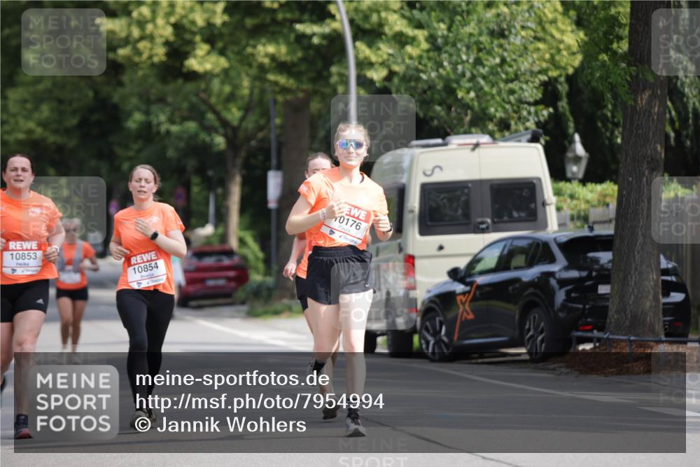 15.06.2025 - REWE Women's Run Jannik Wohlers http://msf.ph/oto/7954994 15.06.2025 08:50:33 Laufen 10853, 10854, 0176 meine-sportfotos.de