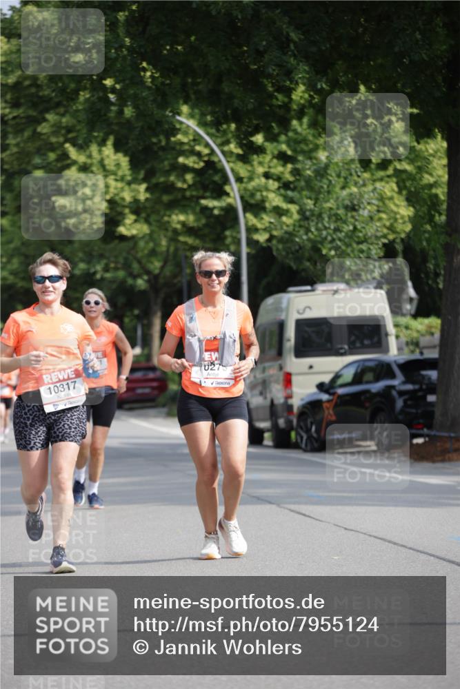 15.06.2025 - REWE Women's Run Jannik Wohlers http://msf.ph/oto/7955124 15.06.2025 08:50:43 Laufen 10317, 027 meine-sportfotos.de