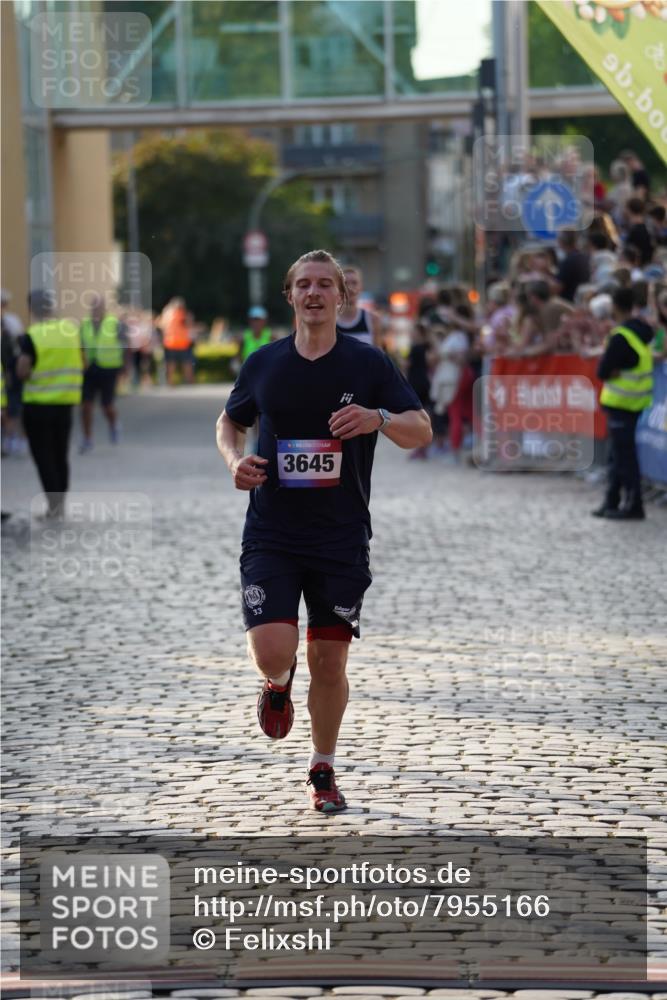 13.06.2025 - Holstenköstenlauf Felixshl http://msf.ph/oto/7955166 13.06.2025 19:45:47 Laufen 2989, 3227, 3280, 3645, 3771 meine-sportfotos.de