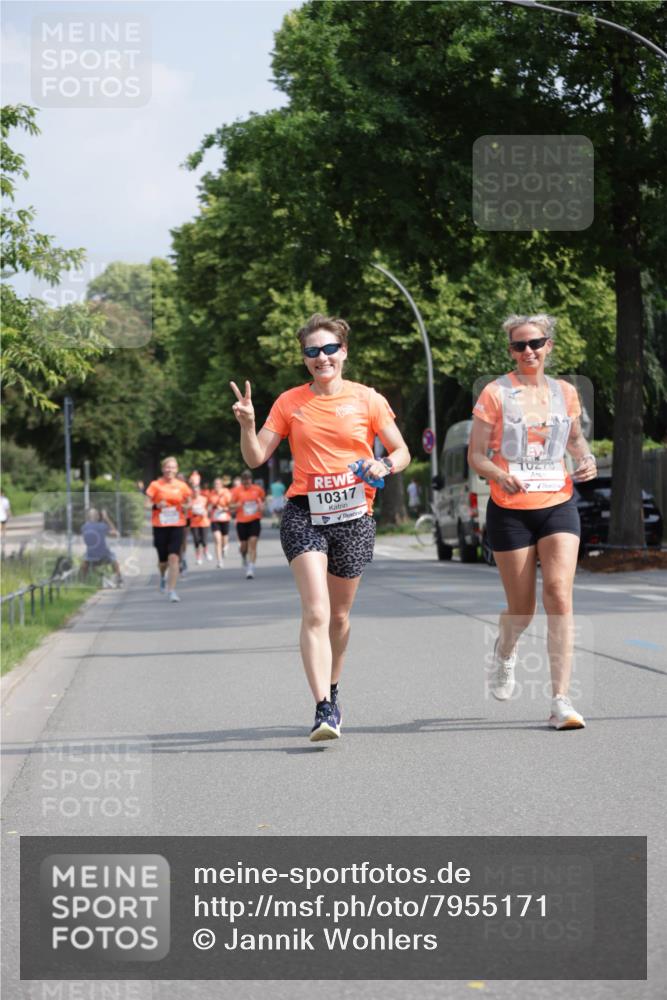 15.06.2025 - REWE Women's Run Jannik Wohlers http://msf.ph/oto/7955171 15.06.2025 08:50:45 Laufen 10317, 10270 meine-sportfotos.de