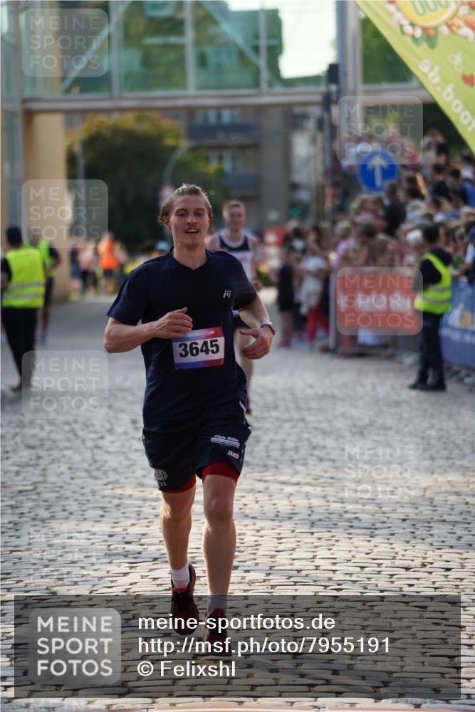 13.06.2025 - Holstenköstenlauf Felixshl http://msf.ph/oto/7955191 13.06.2025 19:45:48 Laufen 2989, 3227, 3280, 3645, 3771 meine-sportfotos.de
