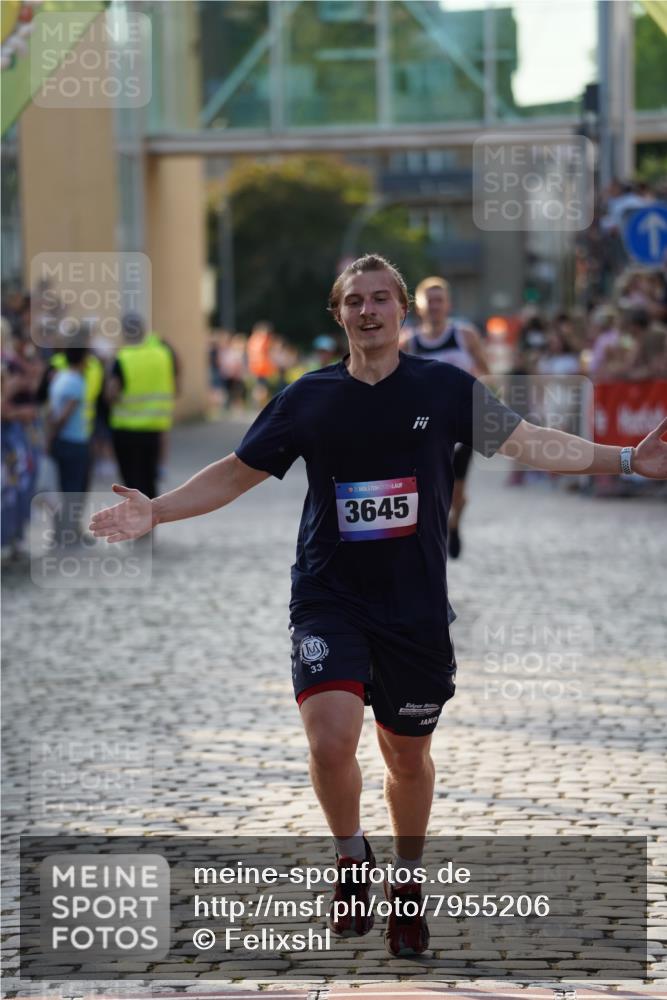 13.06.2025 - Holstenköstenlauf Felixshl http://msf.ph/oto/7955206 13.06.2025 19:45:48 Laufen 2989, 3227, 3280, 3645, 3771 meine-sportfotos.de